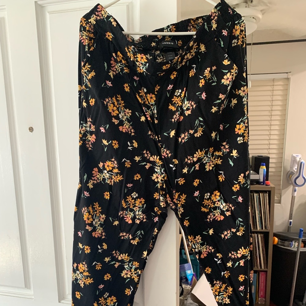 Floral flowy pants